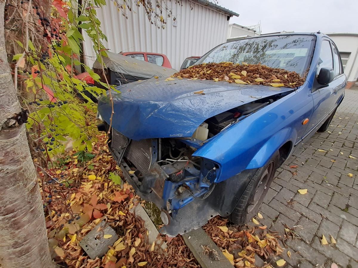 Mazda 323 S- 1.4I SV EX 2AB SAB ABS+ K - Ersatzteilspender